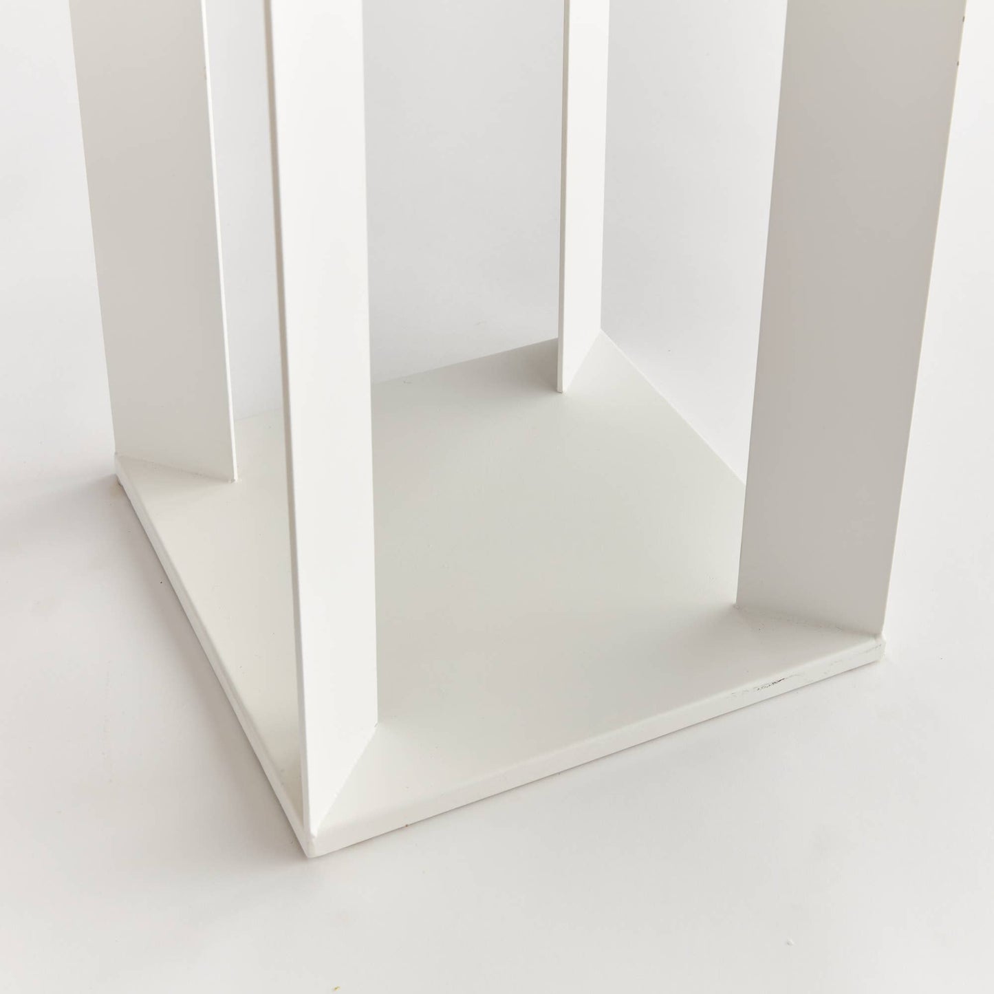 Hanley Cordless Solar Lantern 24", White