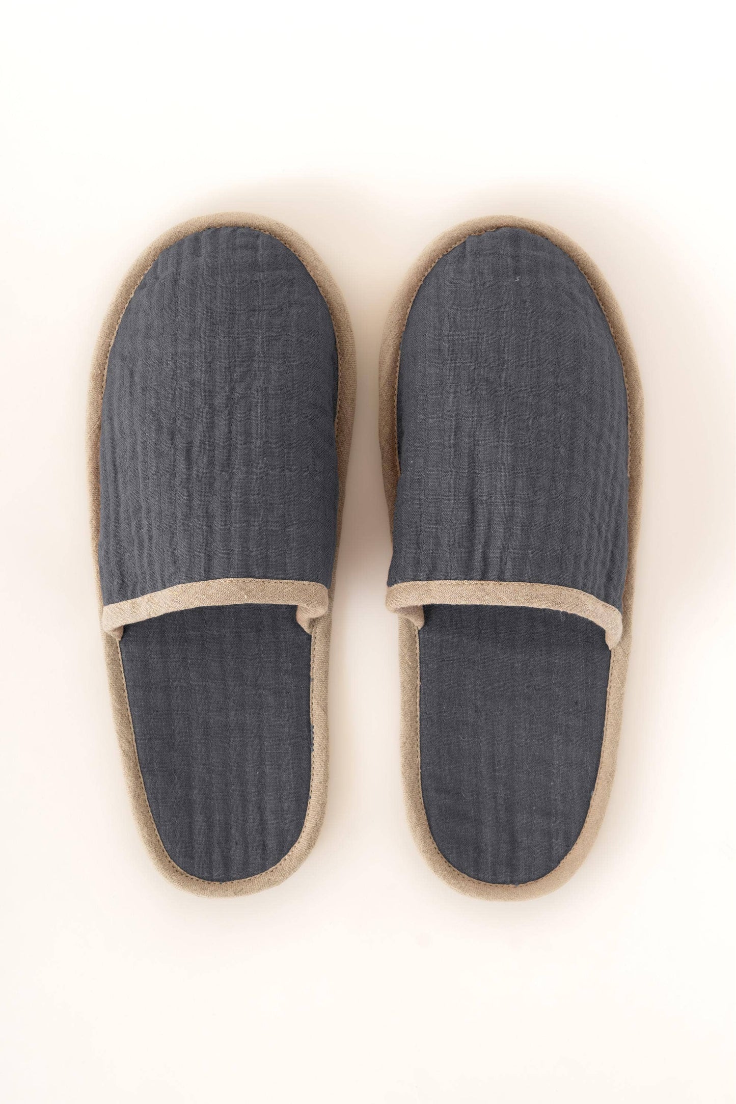 Natural Piping Linen Slippers – Relaxed Comfort