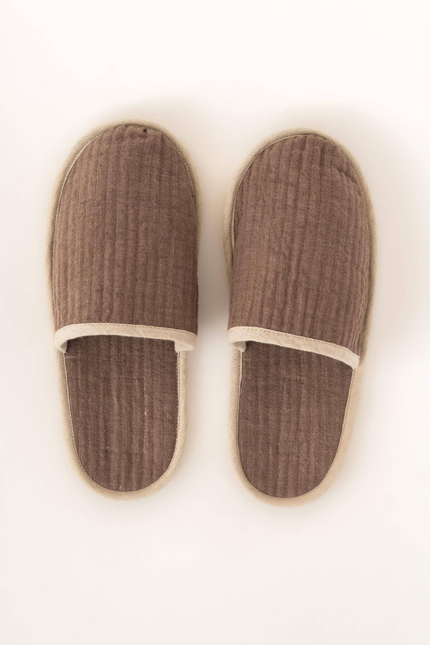 Natural Piping Linen Slippers – Relaxed Comfort