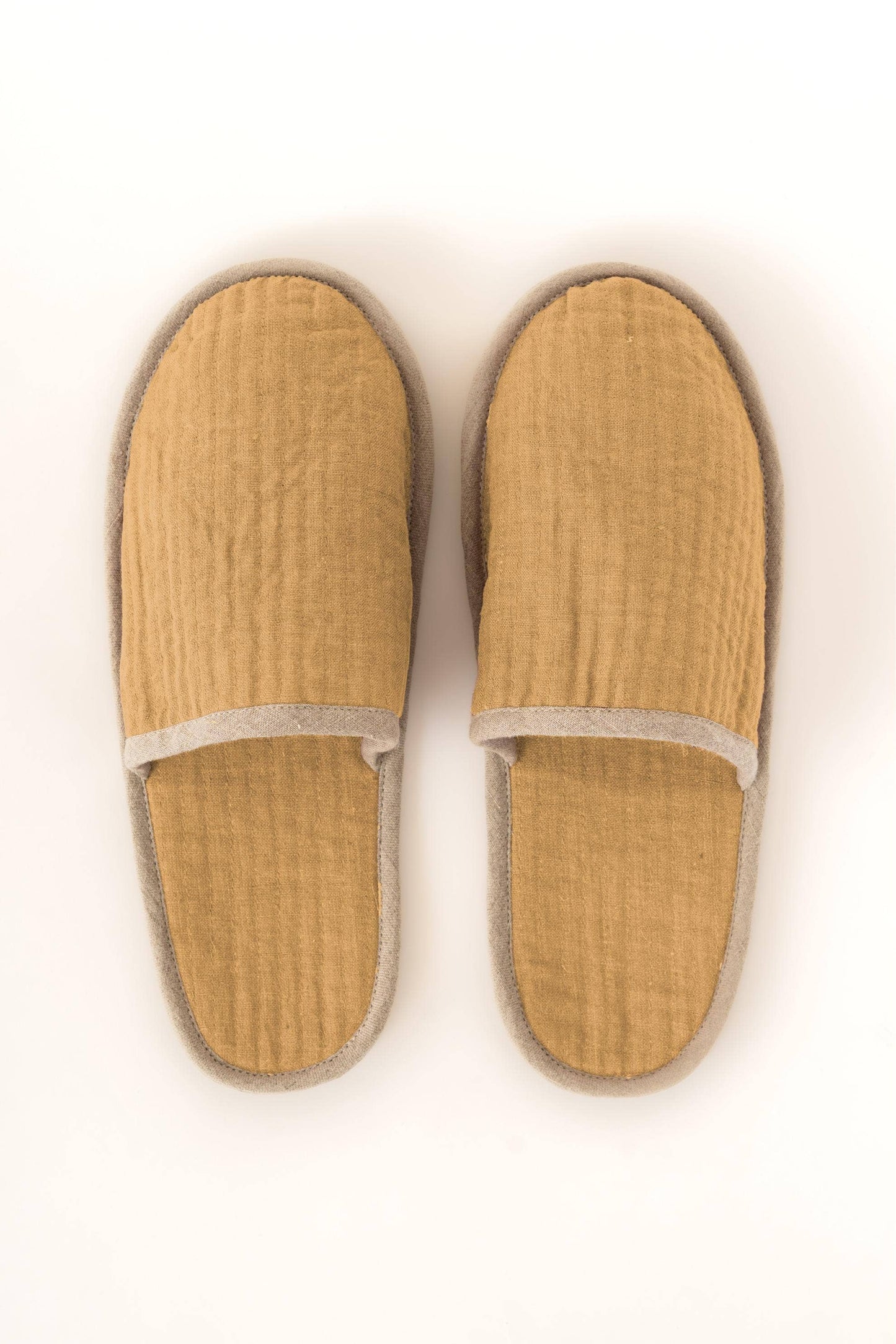 Natural Piping Linen Slippers – Relaxed Comfort