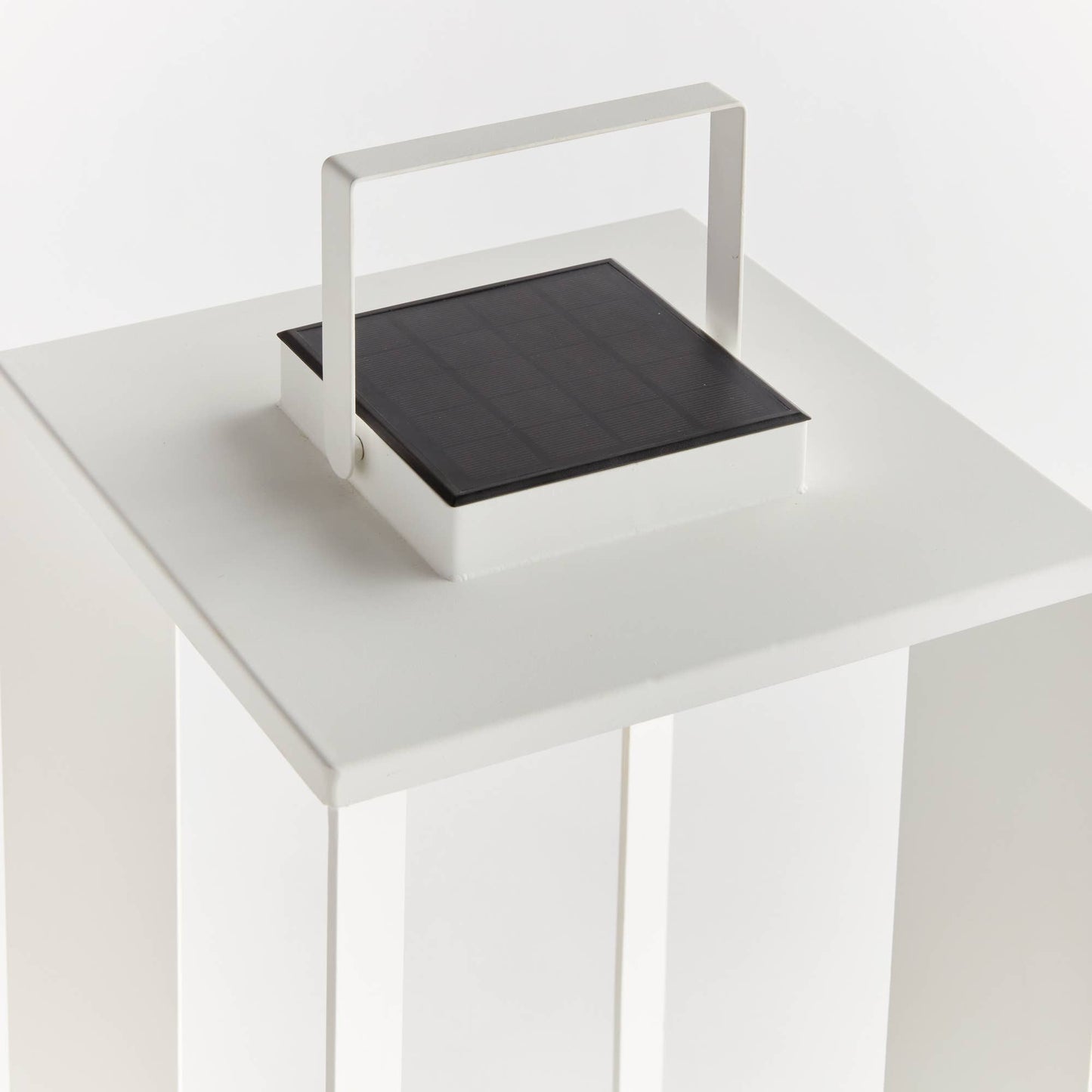 Hanley Cordless Solar Lantern 18", White