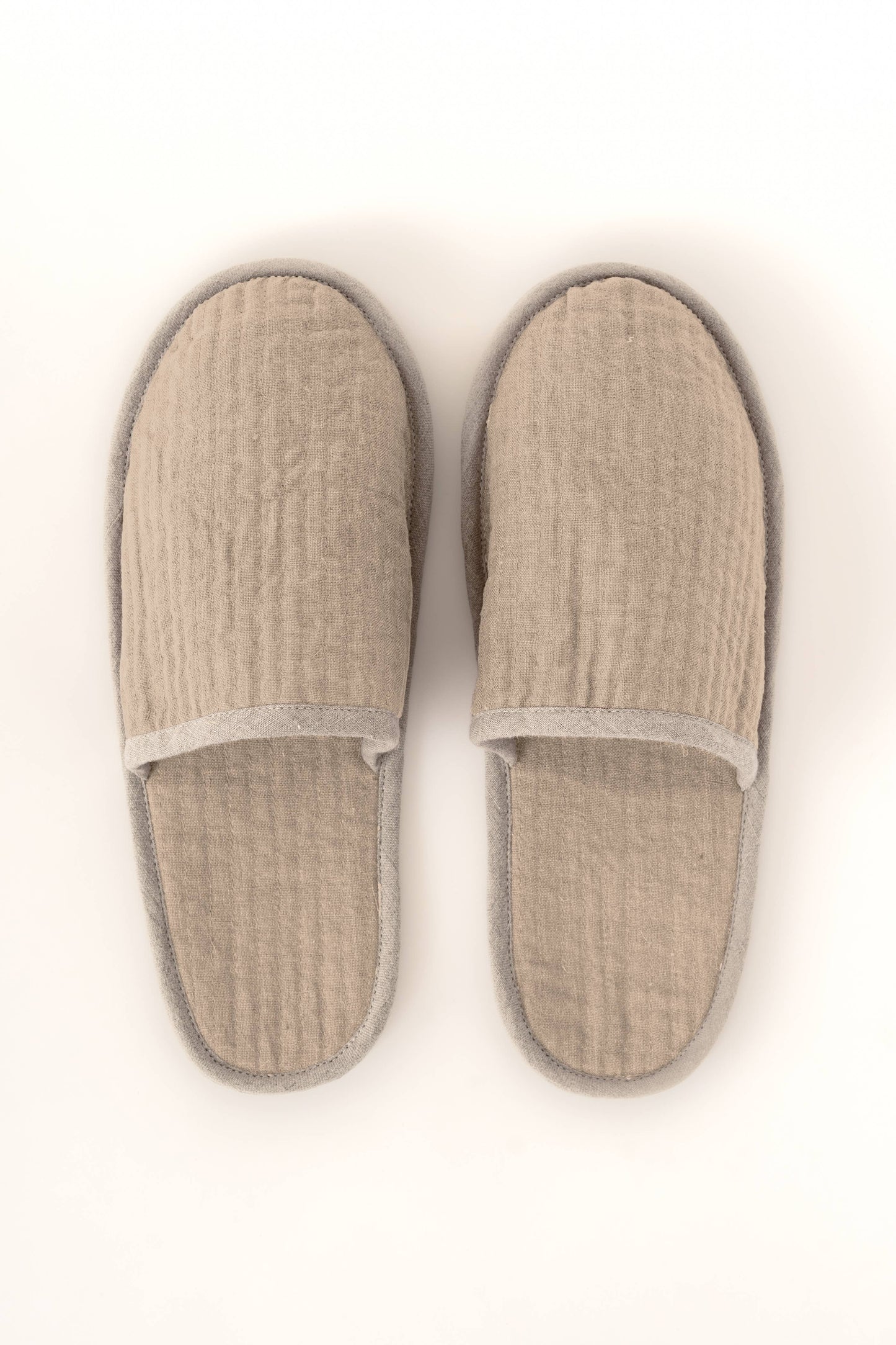 Natural Piping Linen Slippers – Relaxed Comfort