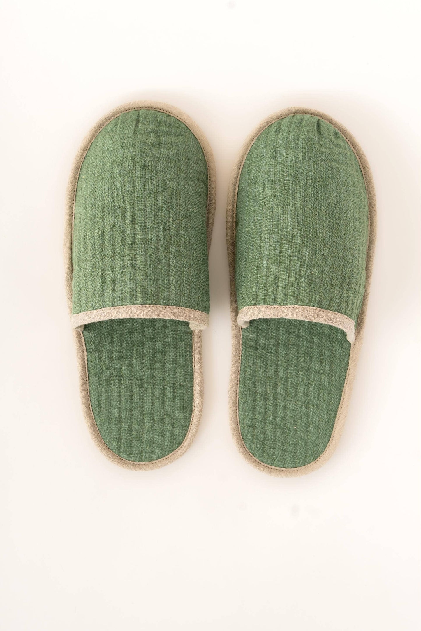 Natural Piping Linen Slippers – Relaxed Comfort