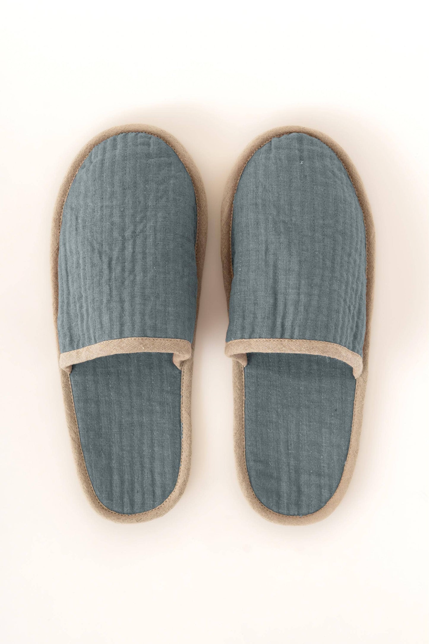 Natural Piping Linen Slippers – Relaxed Comfort